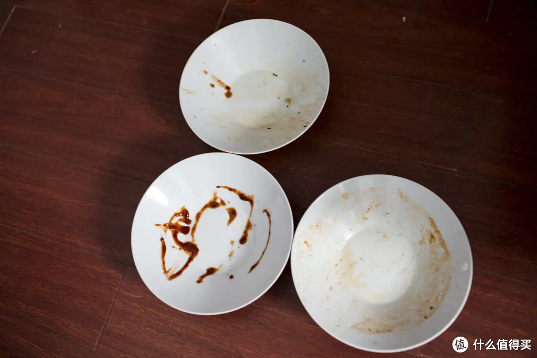 洗碗机洗碗总是不干净？你该换洗碗凝珠了！自打用上了finish亮碟量子极净洗碗凝珠，就像换了个新洗碗机