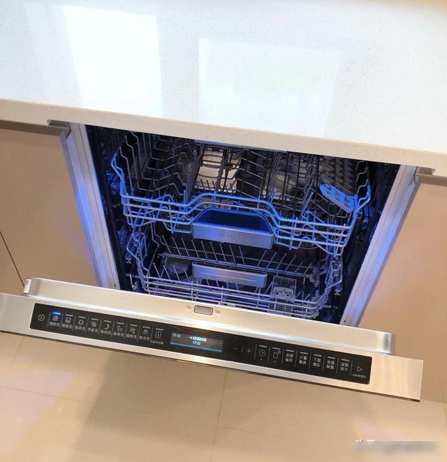 洗碗机选购必看：避坑指南与高性价比推荐